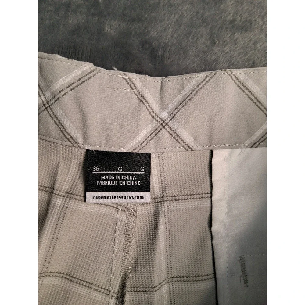 Nike Golf Dri-FIT Mens Grey Plaid Flat Front Performance Shorts‎ Size 36